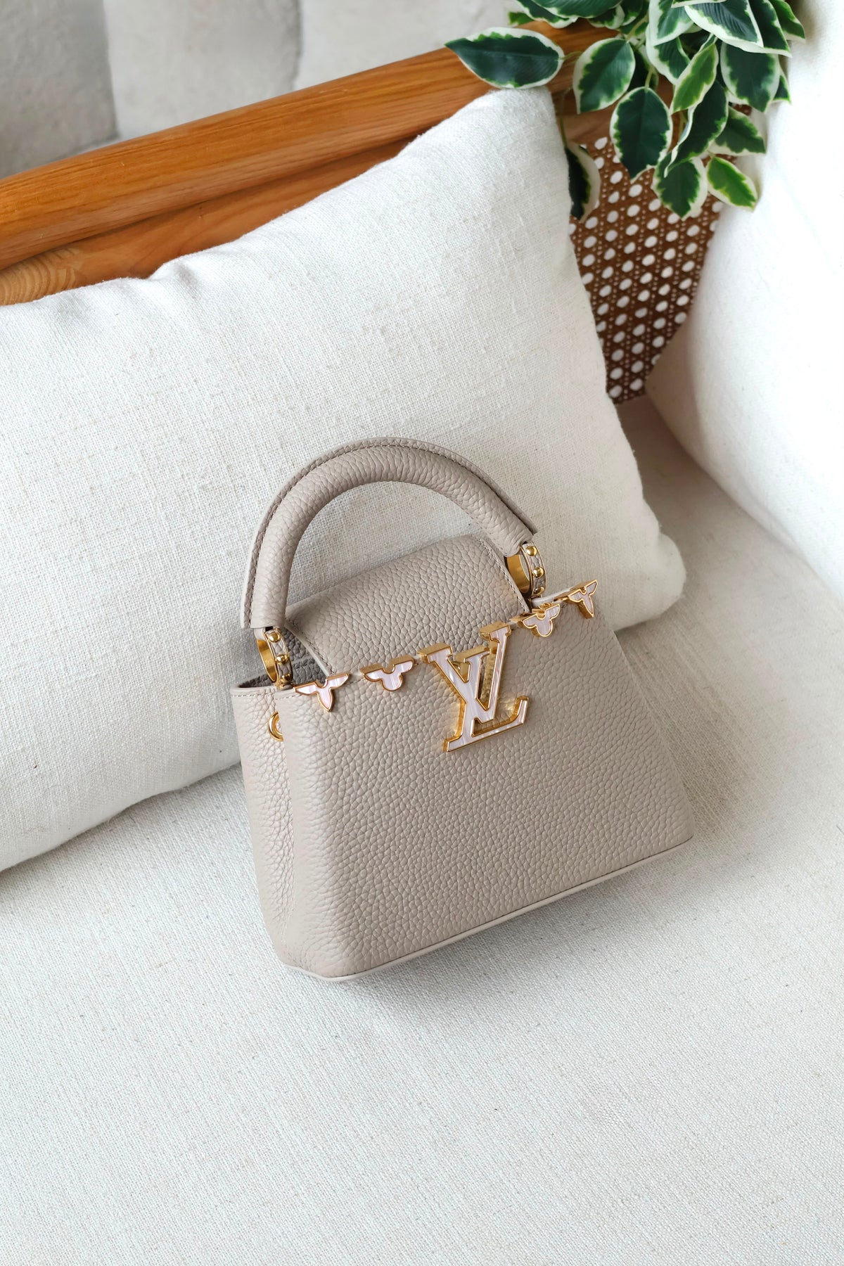 Louis Vuitton Capucines 21cm