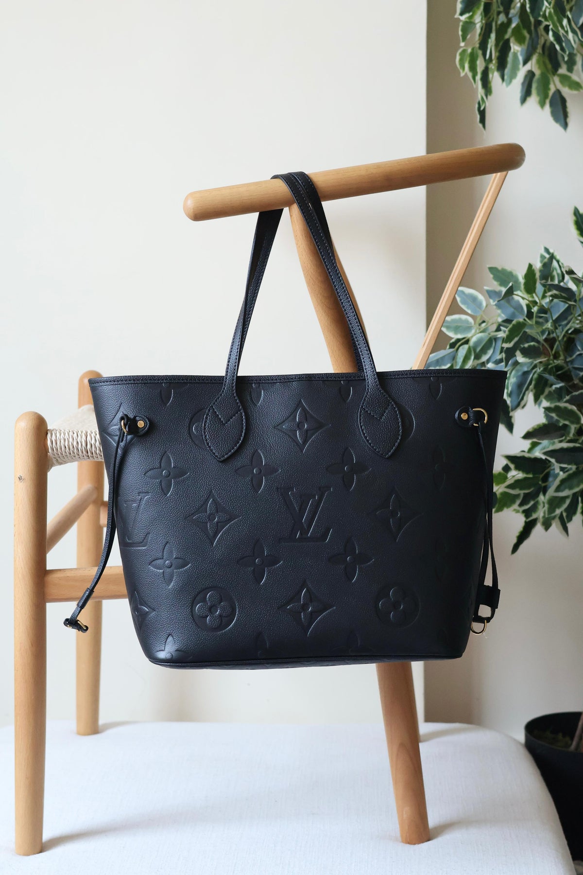 LOUIS VUITTON Neverfull MM 36cm