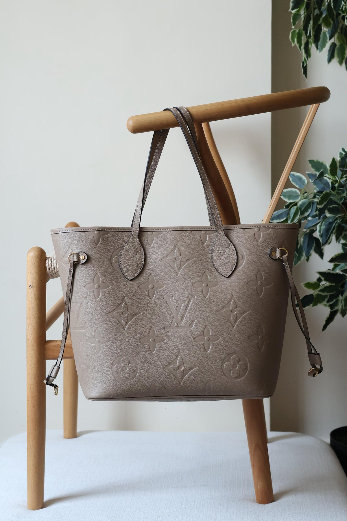 LOUIS VUITTON Neverfull MM 36cm