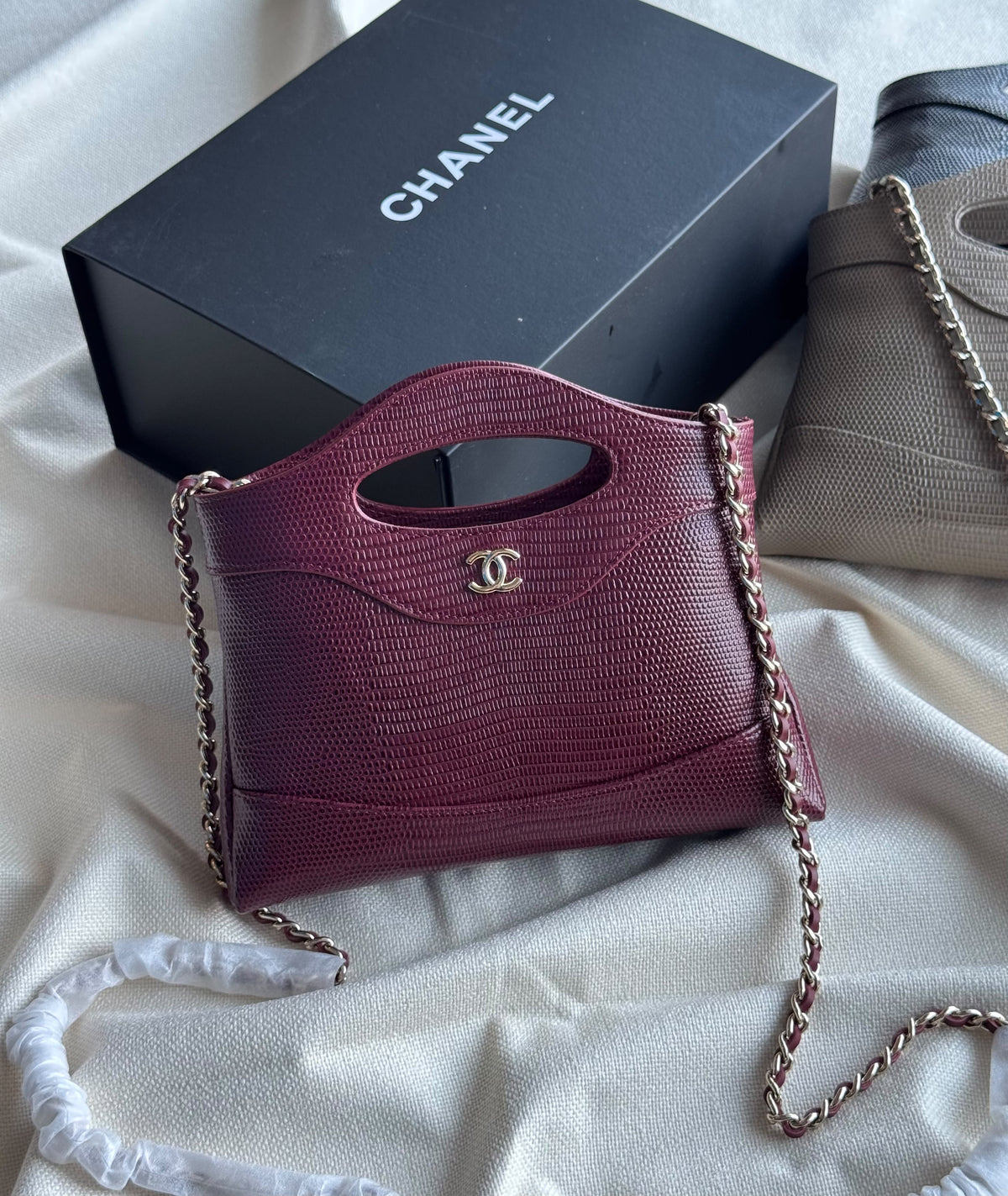 CHANEL 31 Nano Shopping Bag 20cm