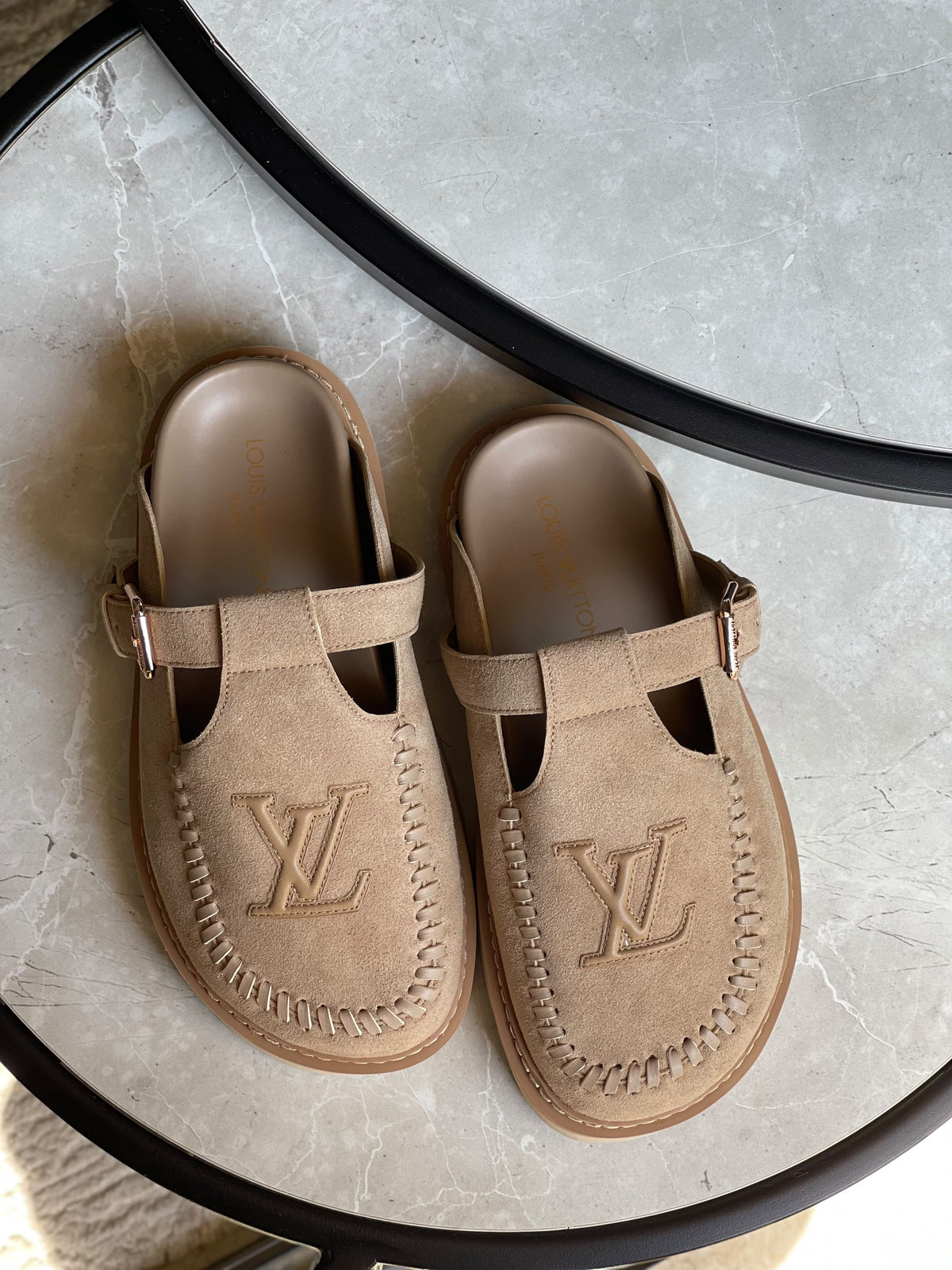 LOUIS VUITTON Colorado Closed Toe Mules