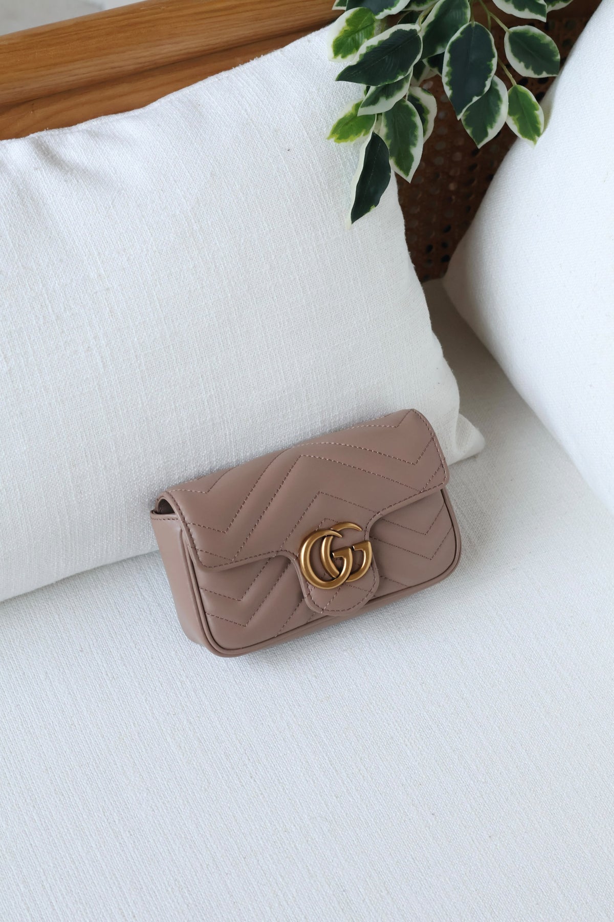 Gucci GG Marmont Super Mini Bag 16.5cm