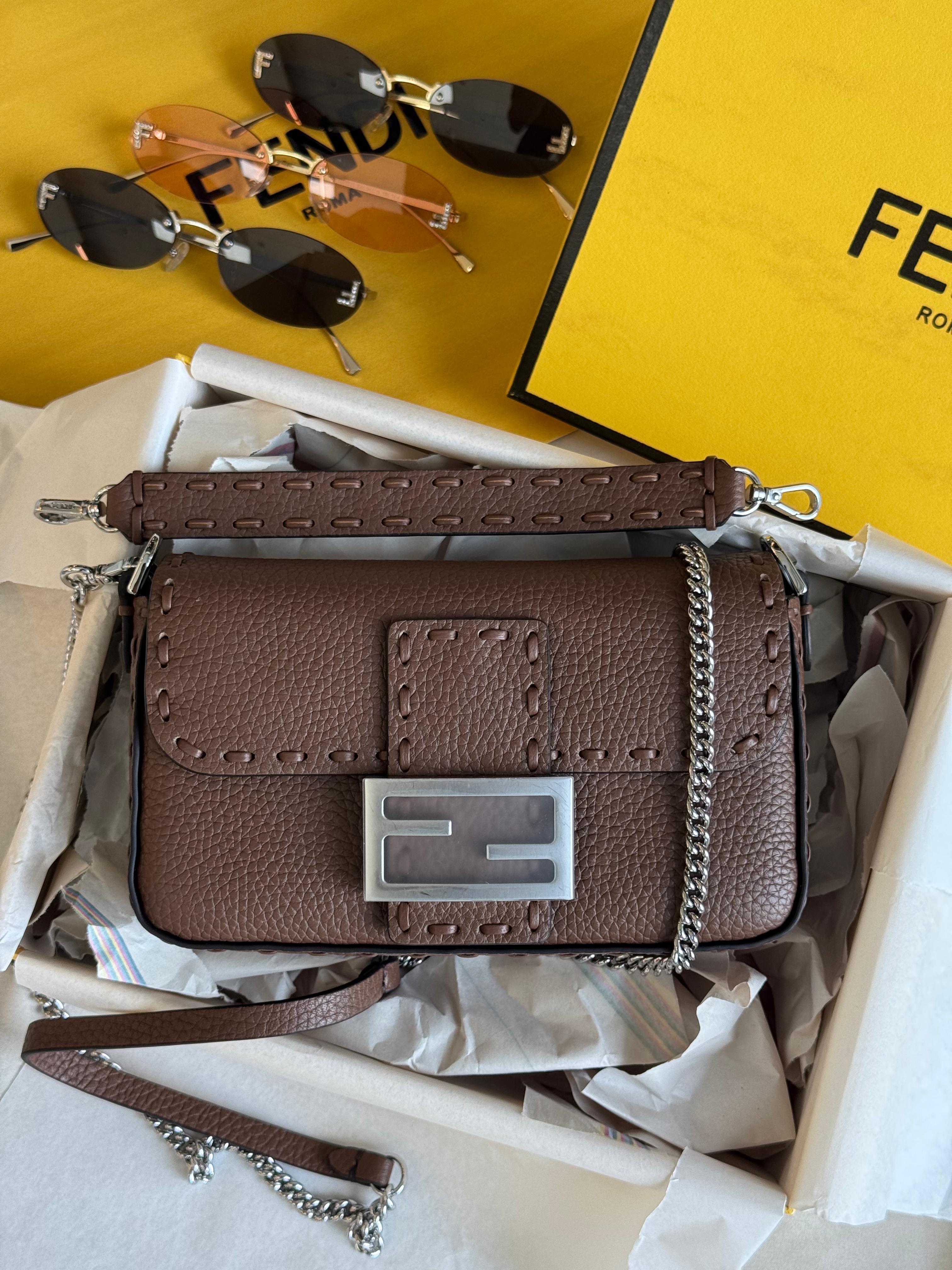 Fendi baguette mini cuoio