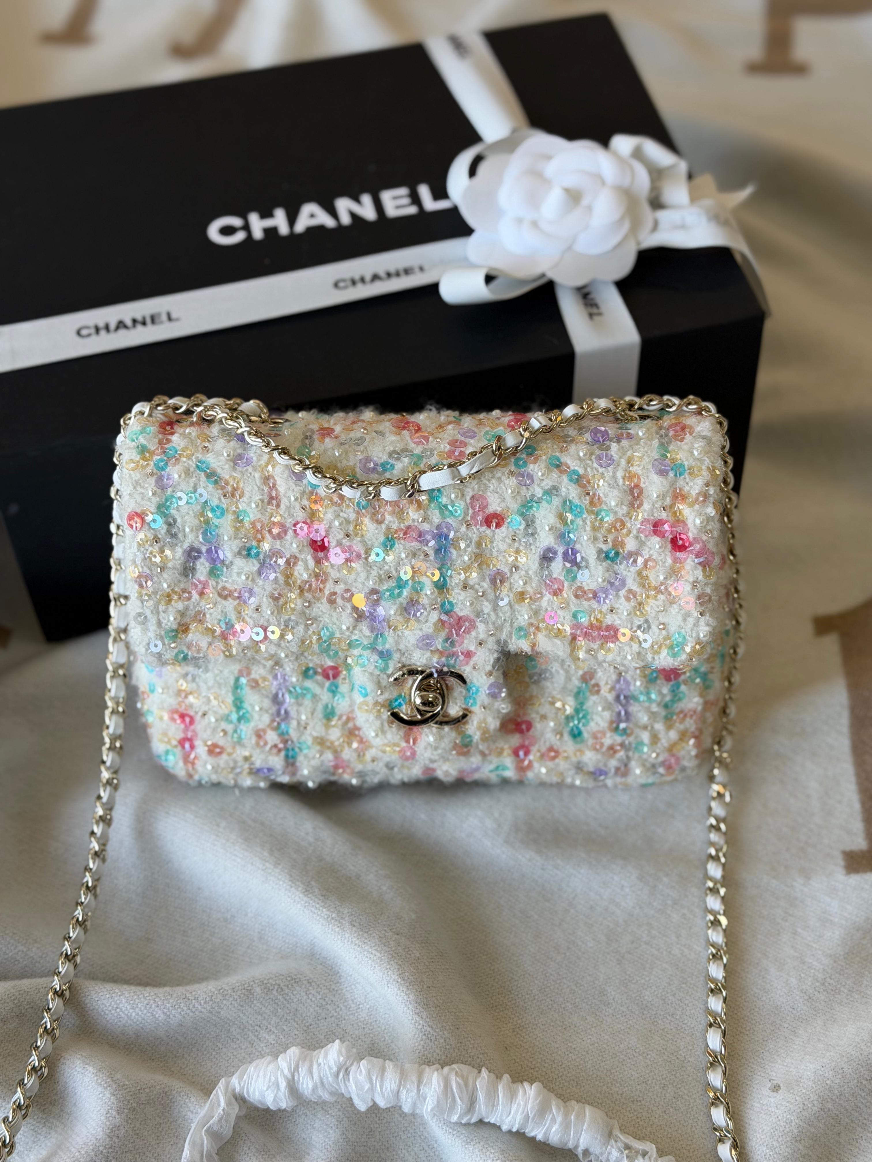 Chanel flower sequin bag 20cm