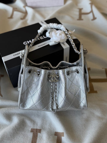 Chanel 25 small bag 22cm