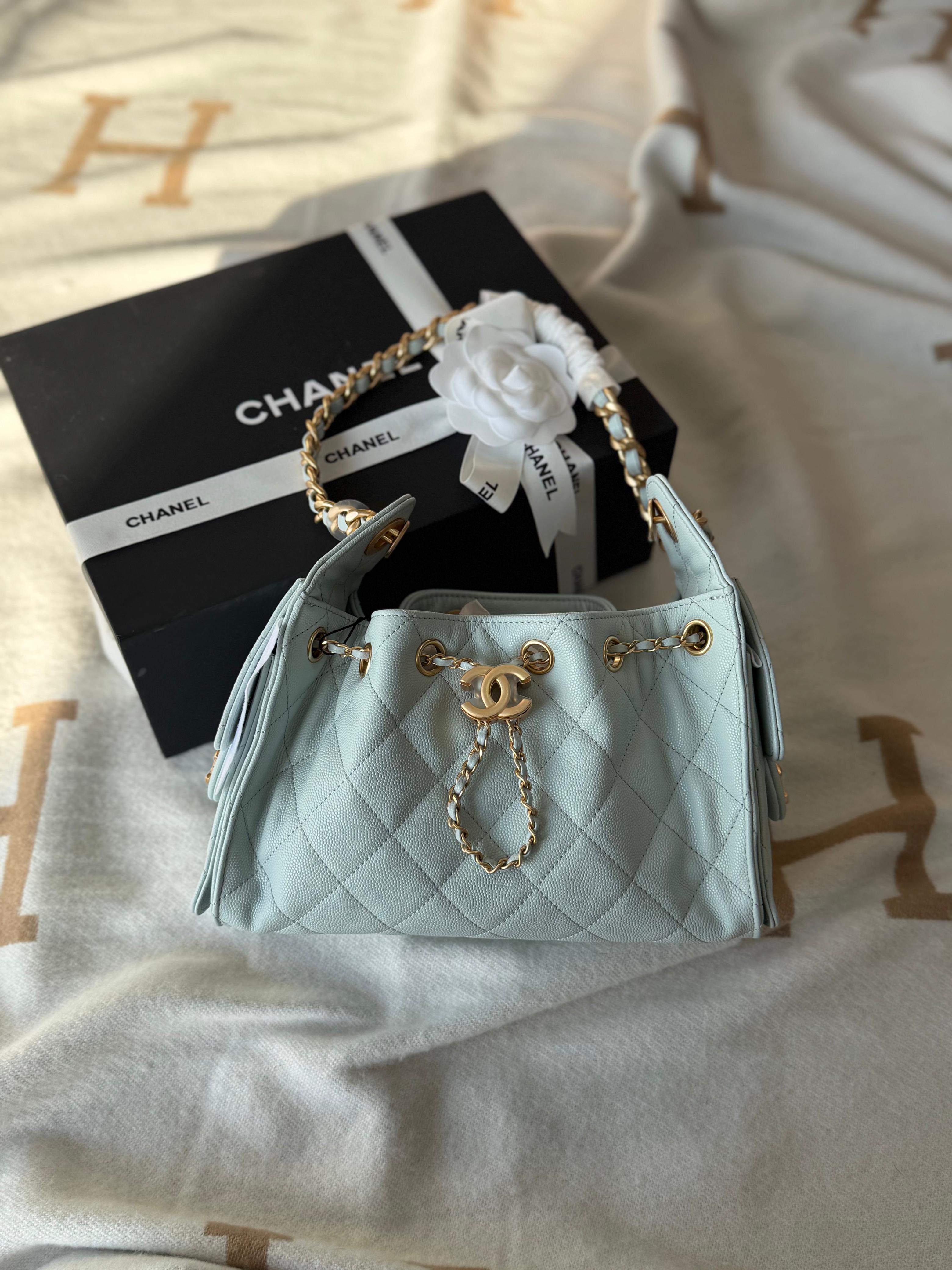Chanel 25 small bag 22cm
