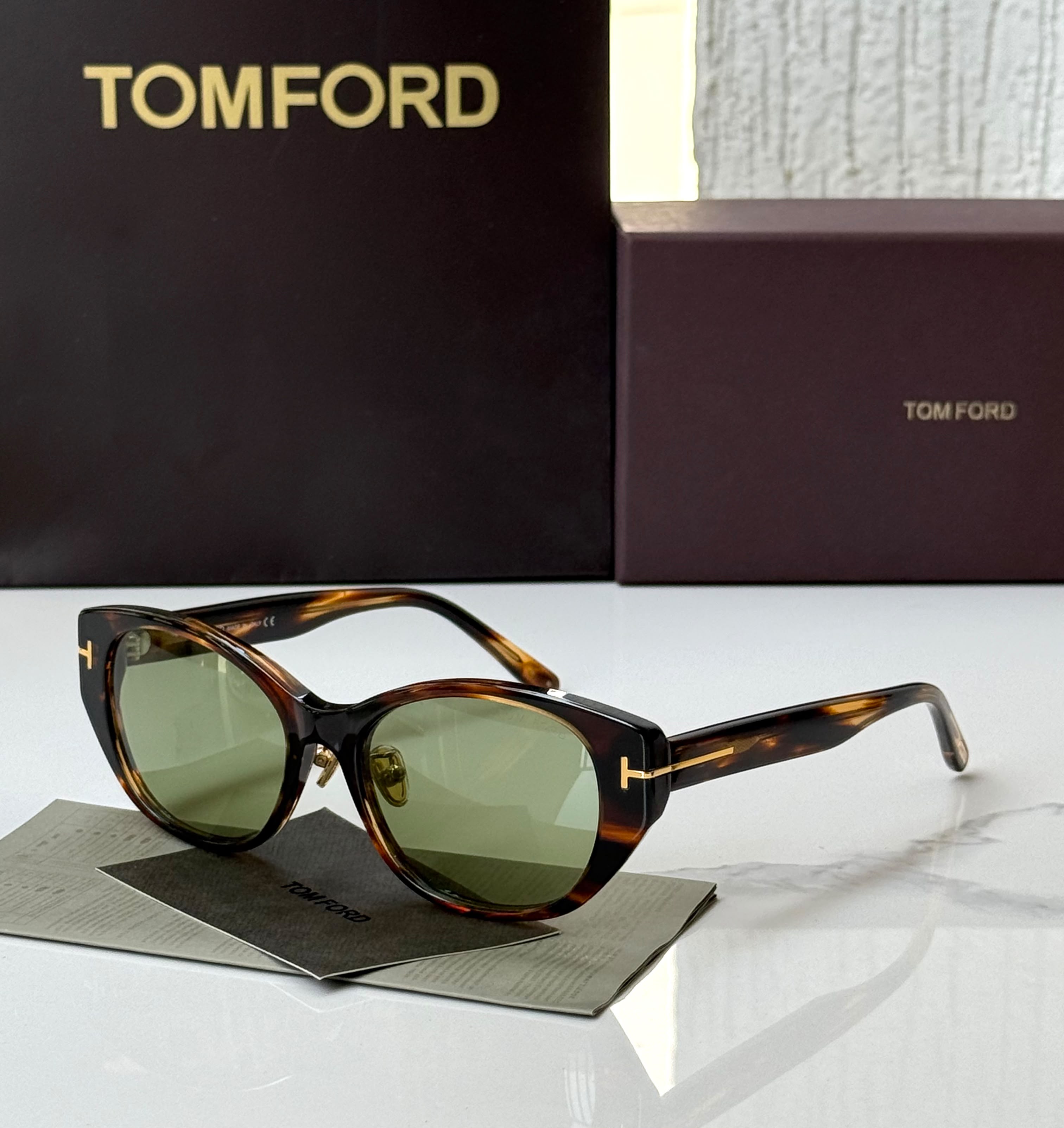 Tomford Amber 02