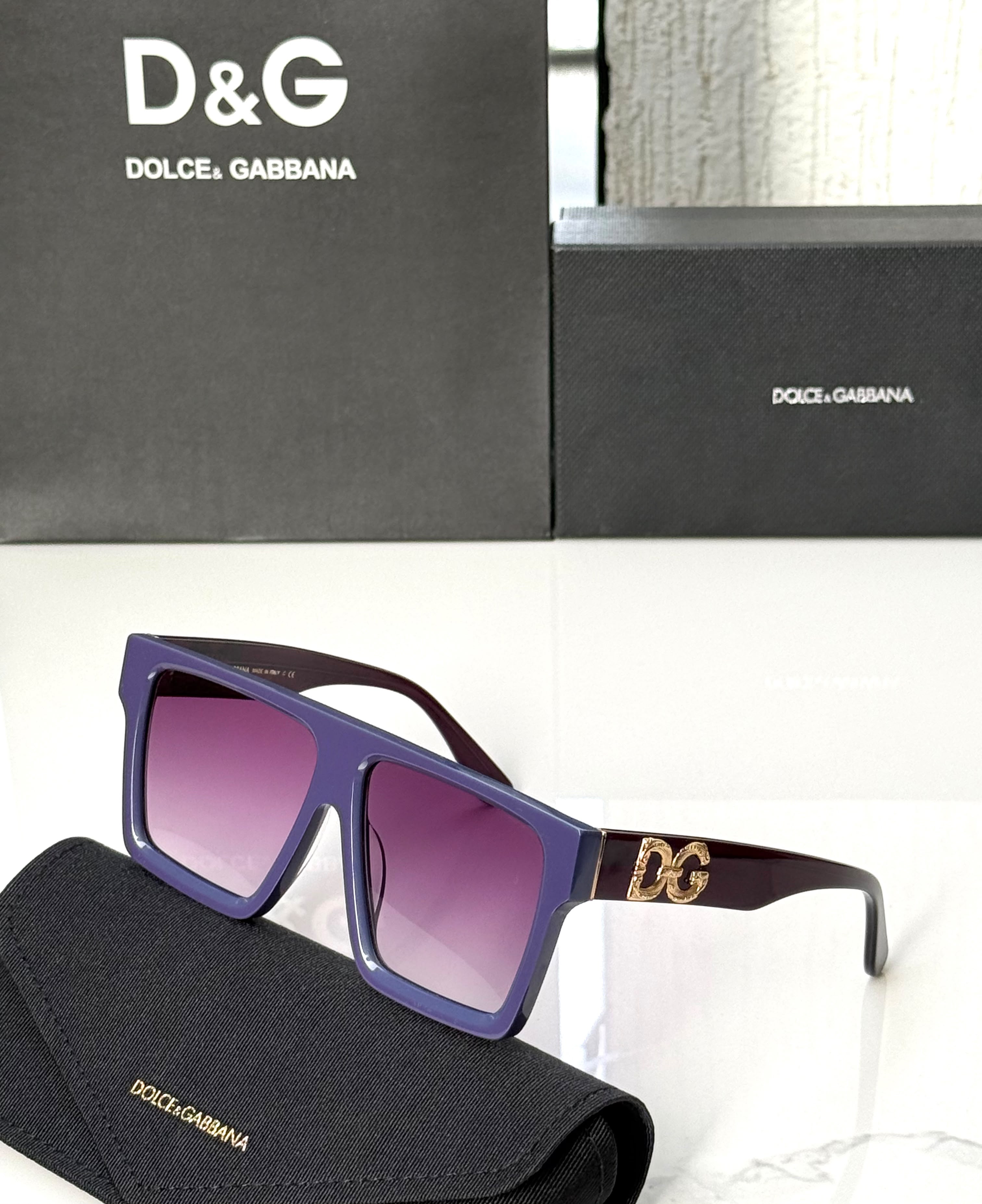D&G DG Crossed