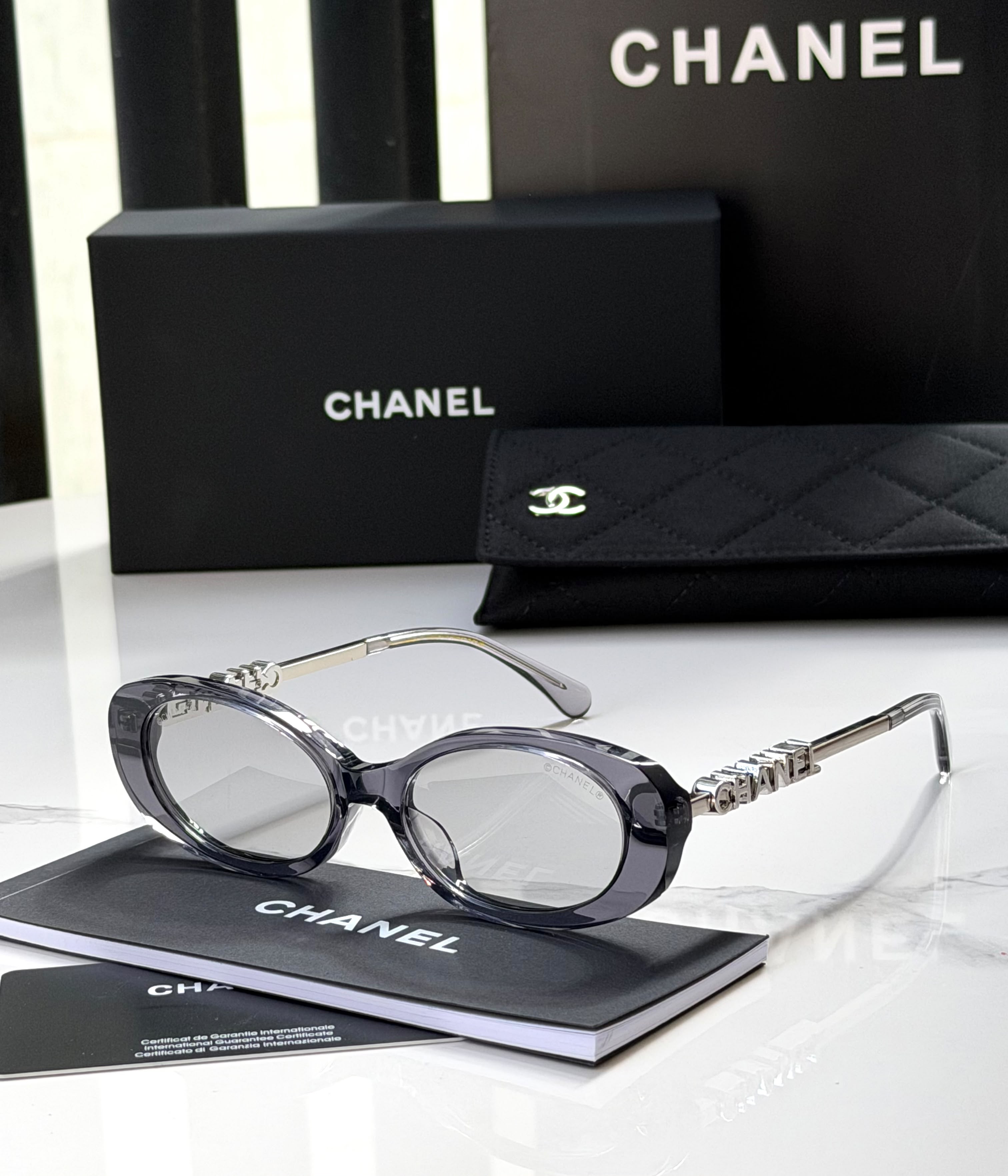 Chanel Oval