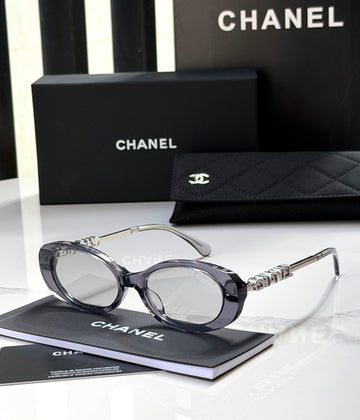 Chanel Oval