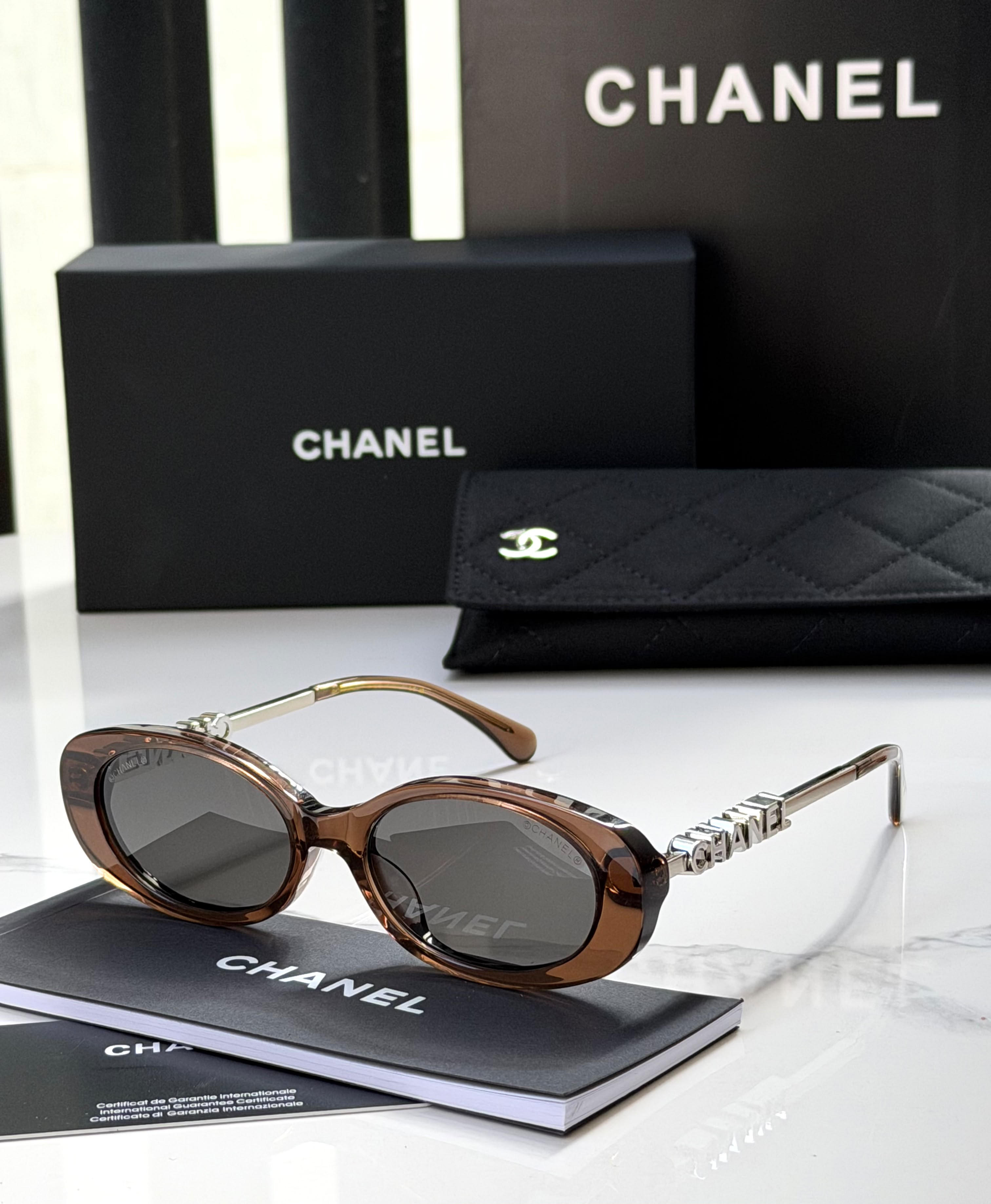 Chanel Oval