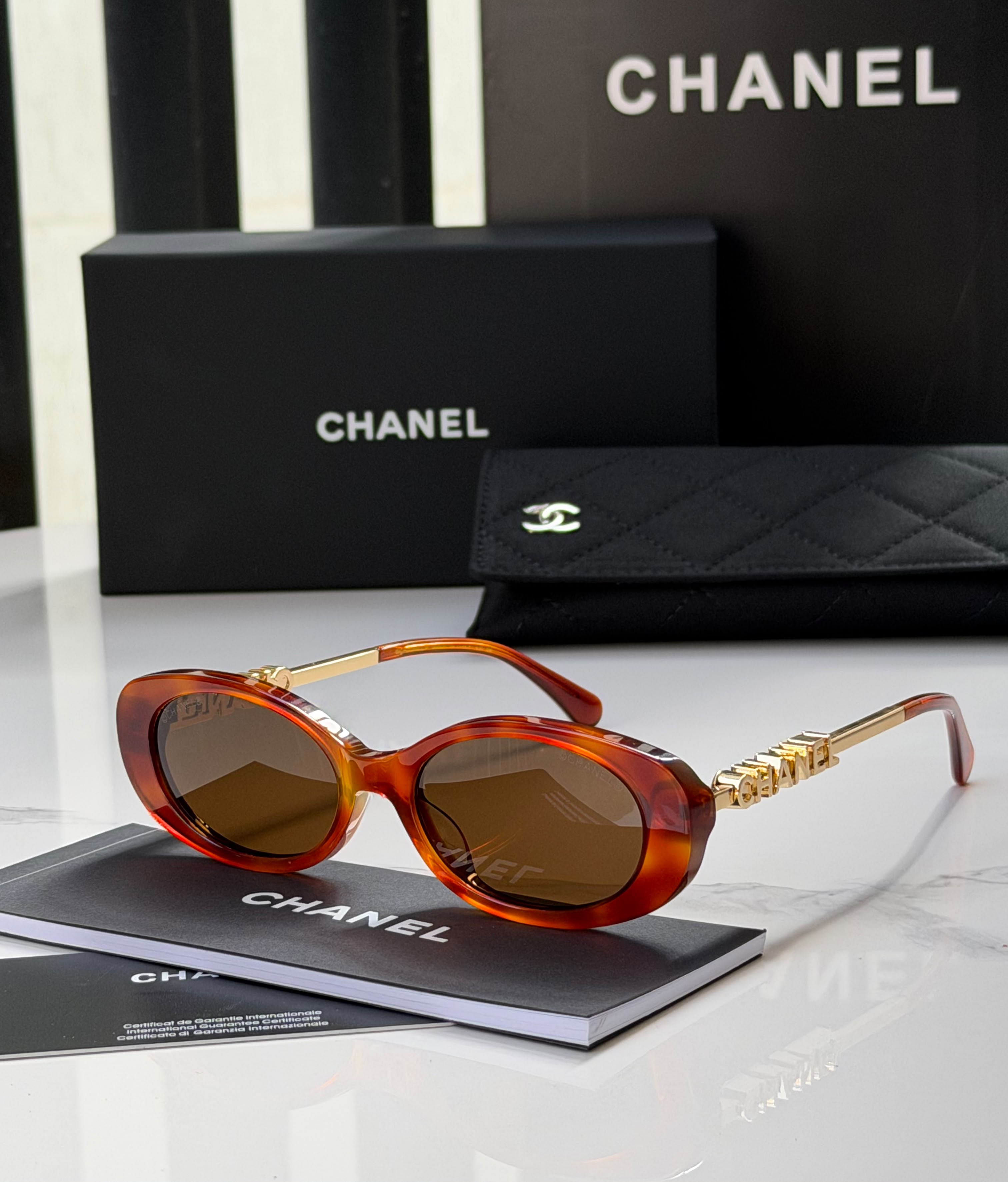 Chanel Oval