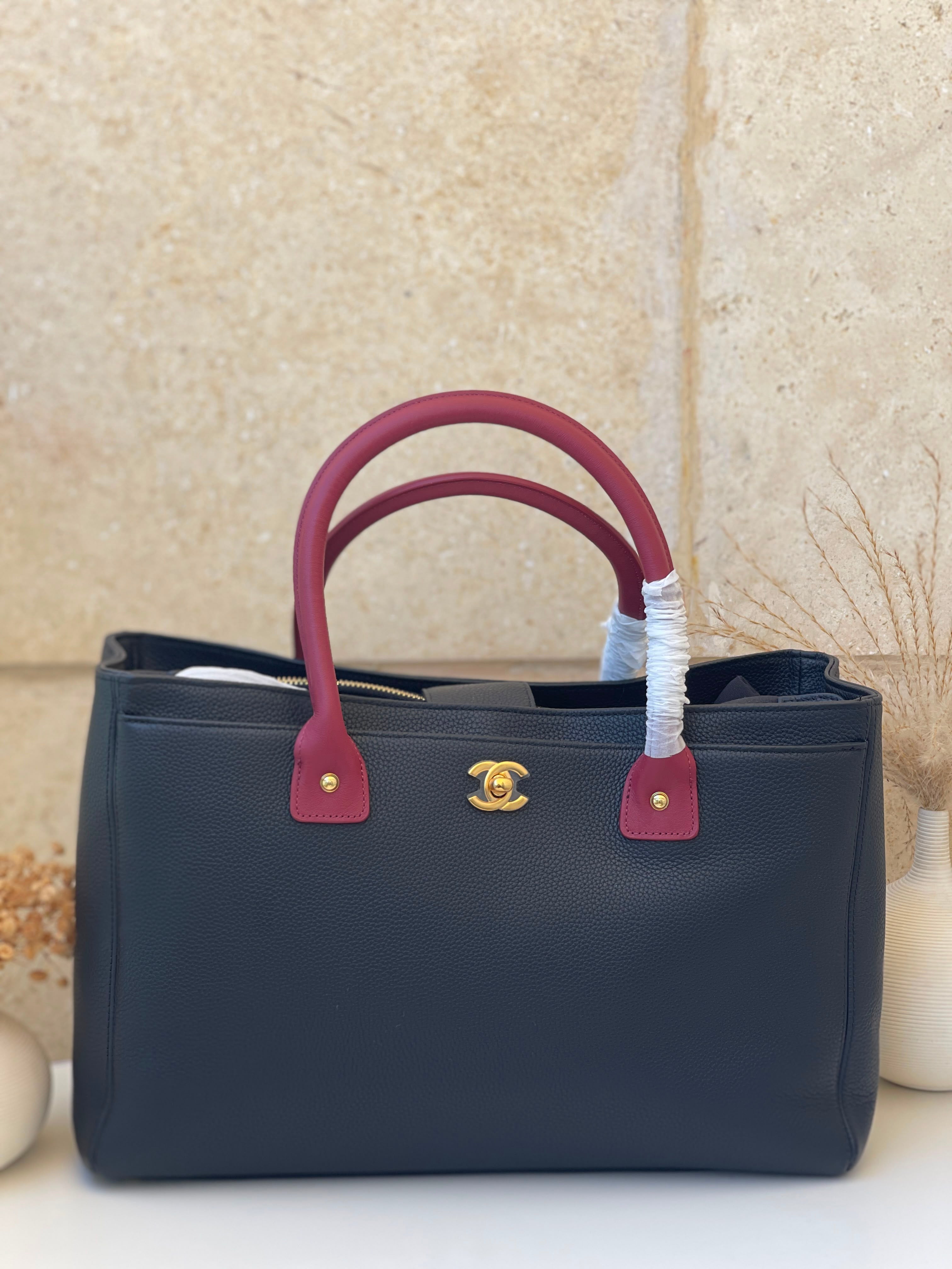 Chanel Neo Executive