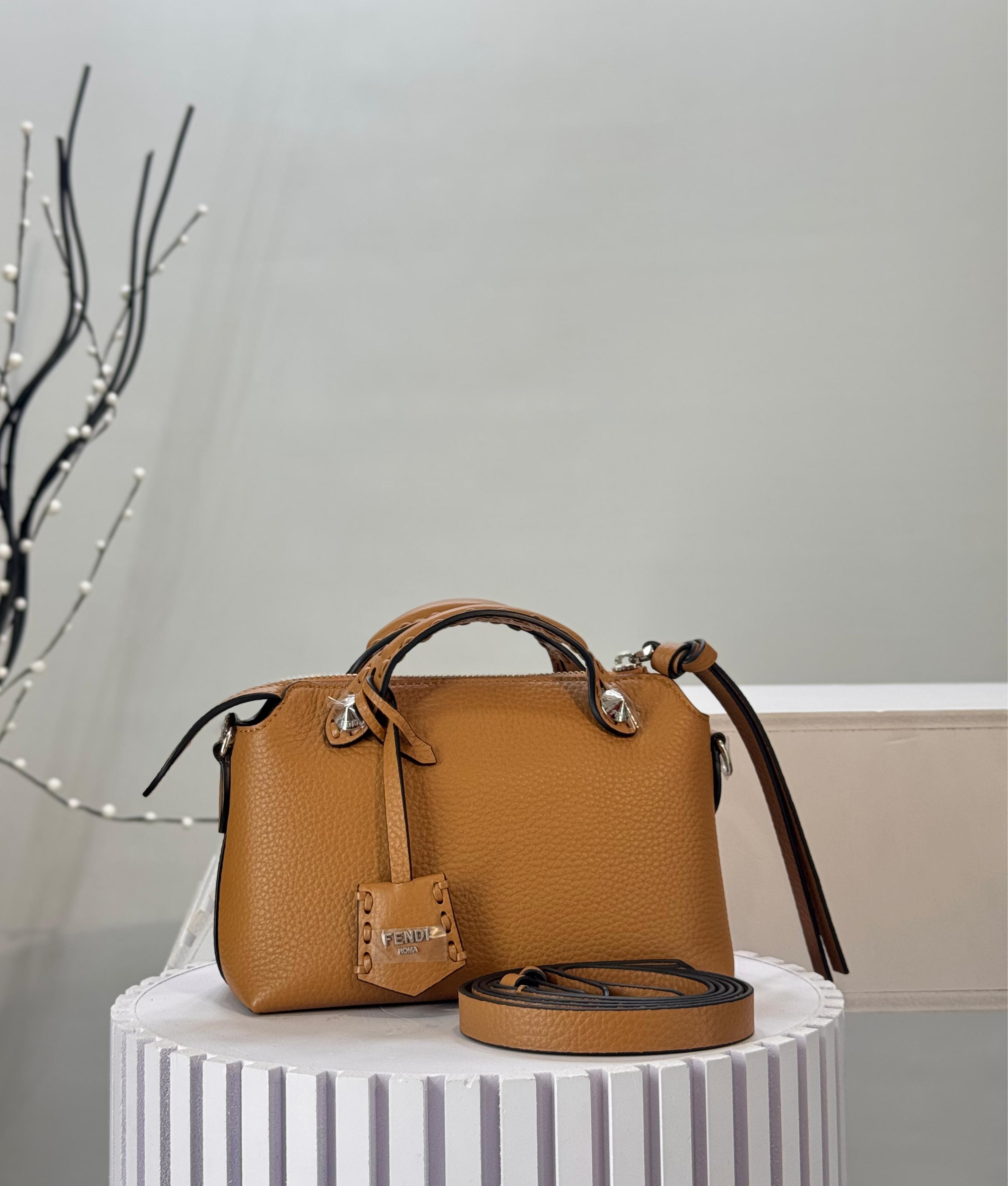 Fendi By The Way Selleria 20cm