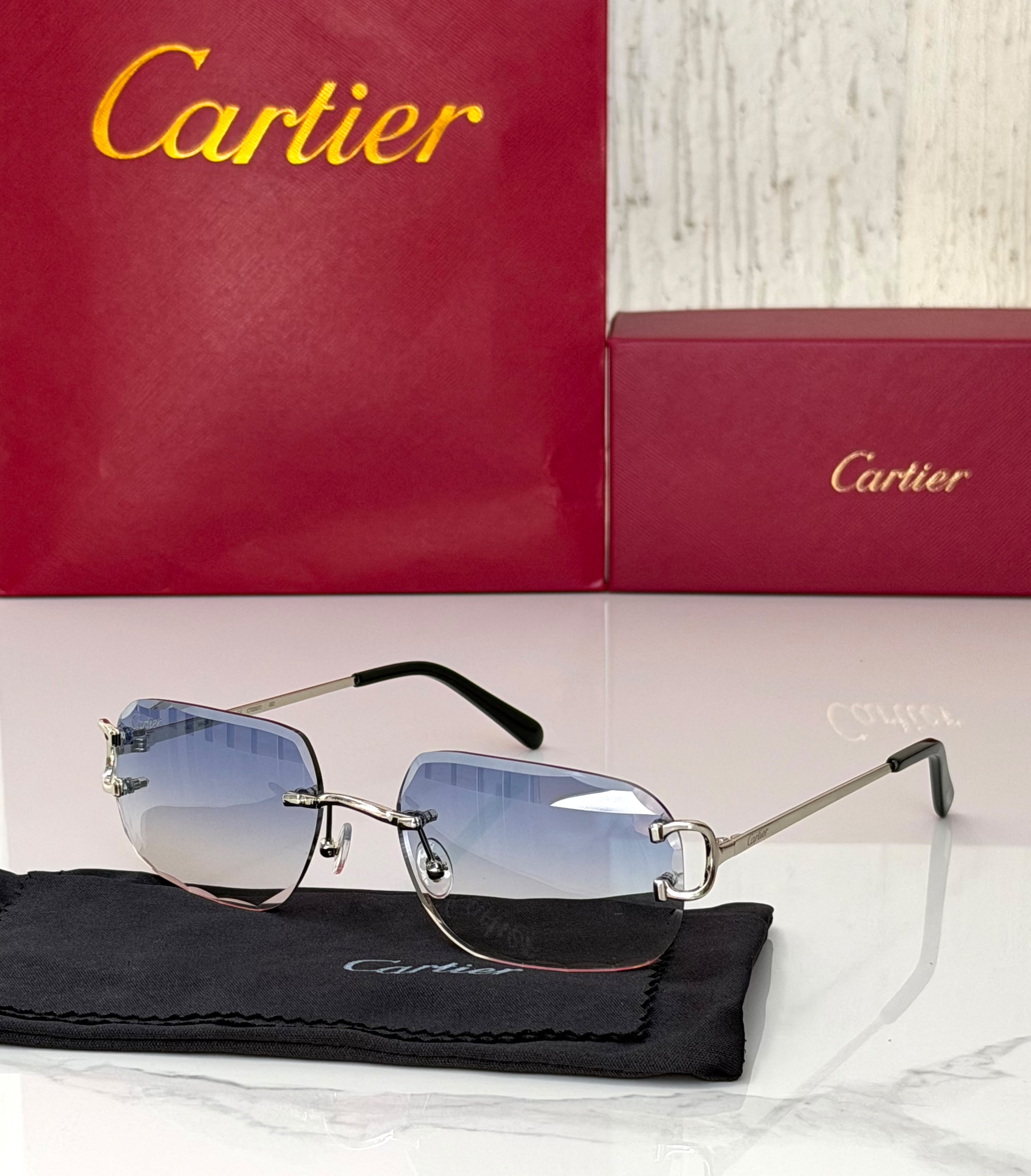 Cartier Elongated C De Motif