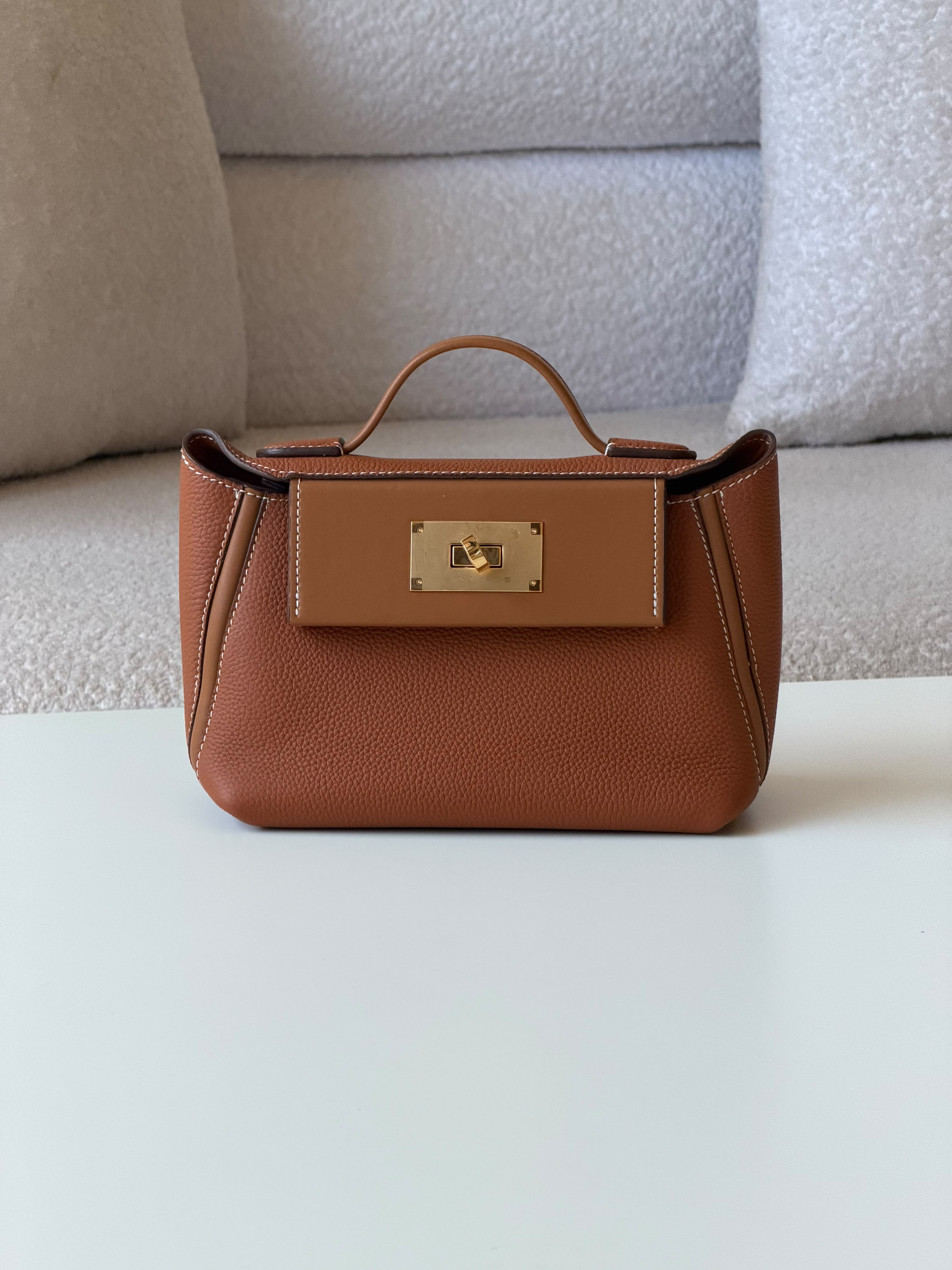 Hermes 2424 22cm