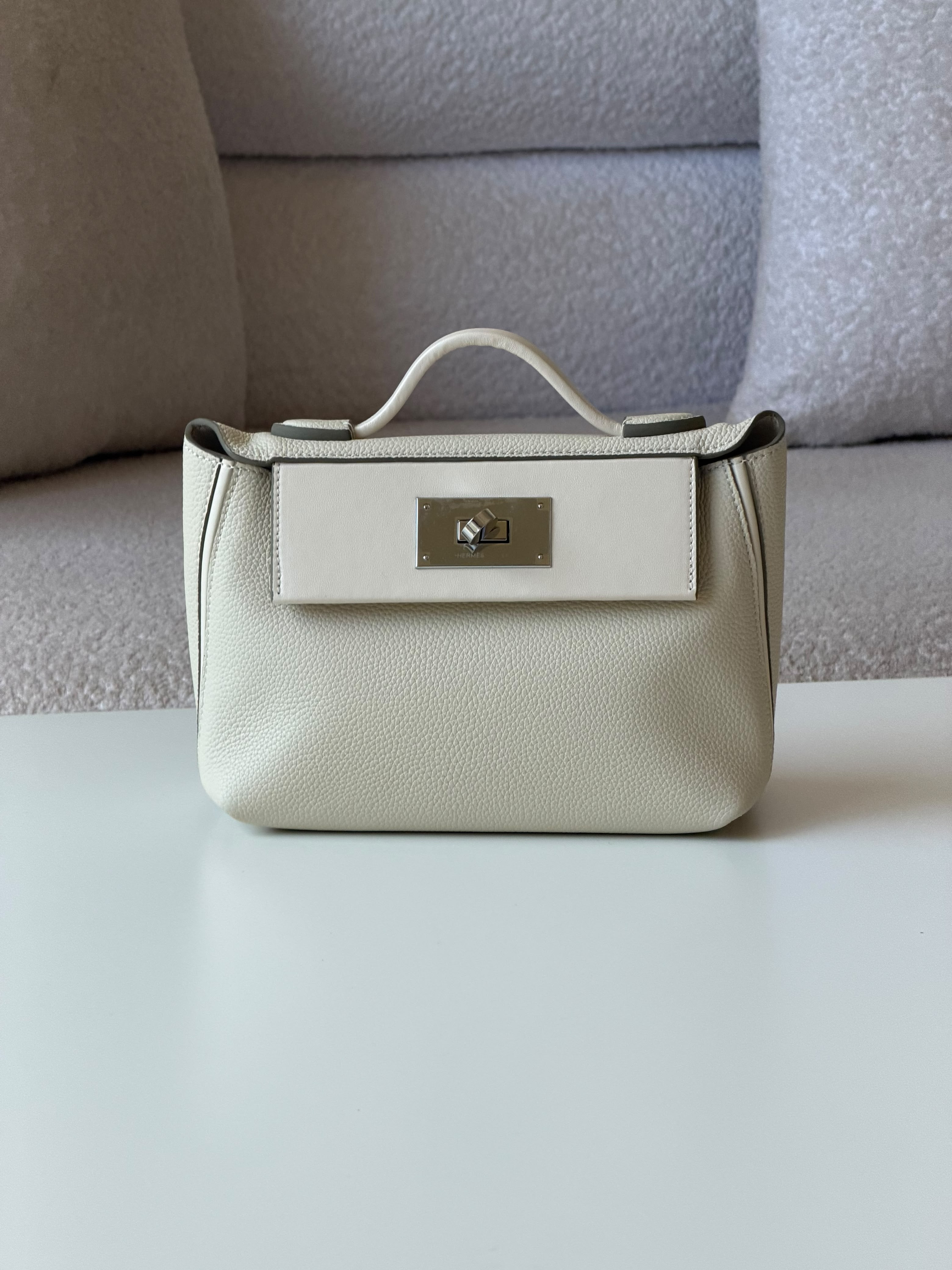 Hermes 2424 22cm