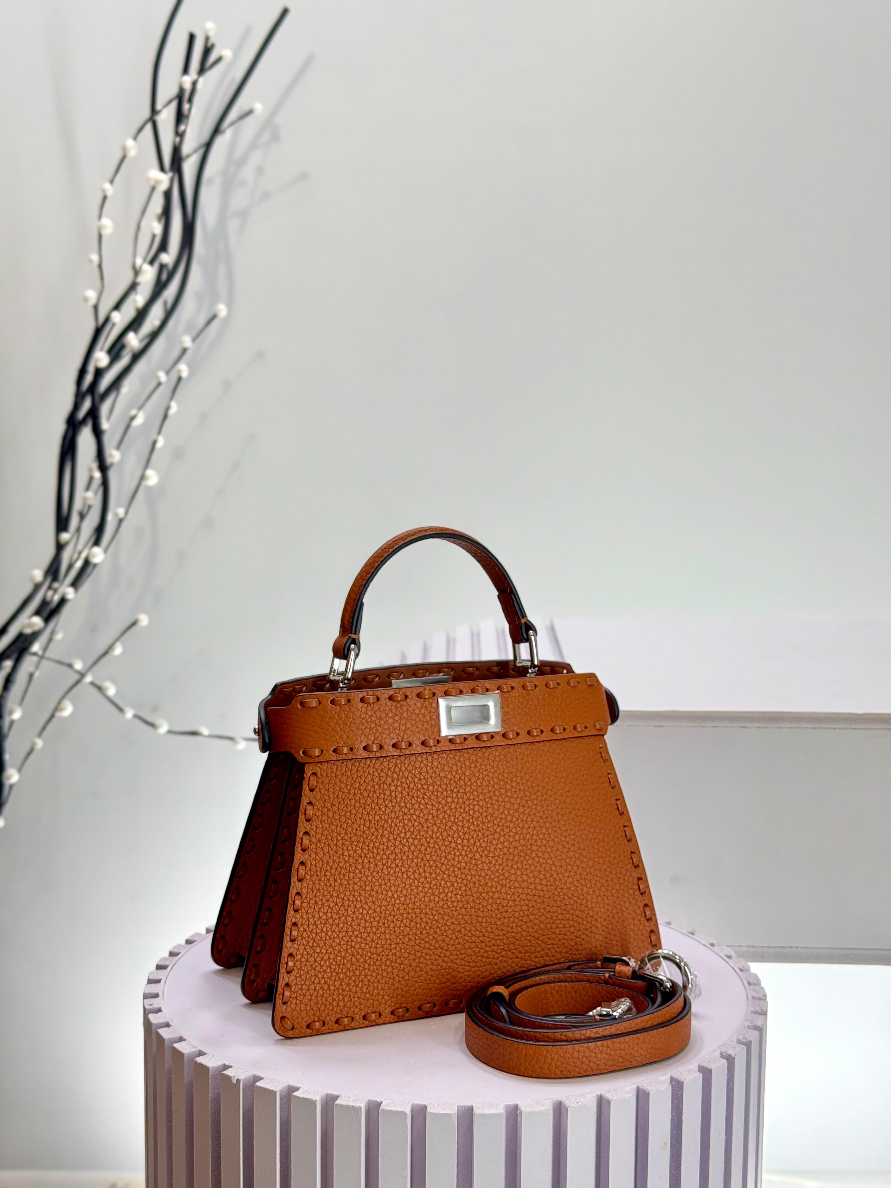 Fendi Peekaboo ISeeU Small Bag