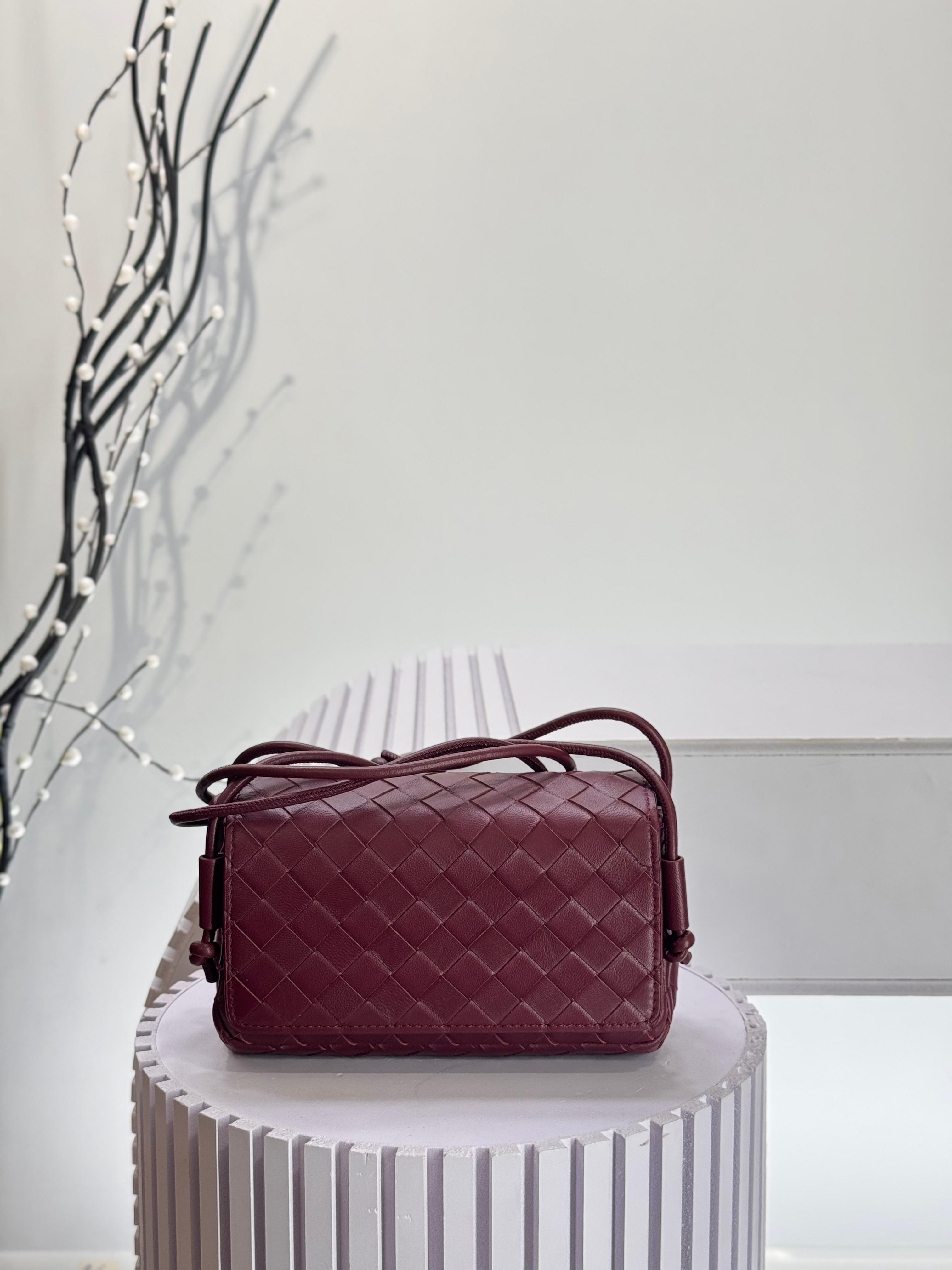 Bottega Veneta Notturno Crossbody Bag