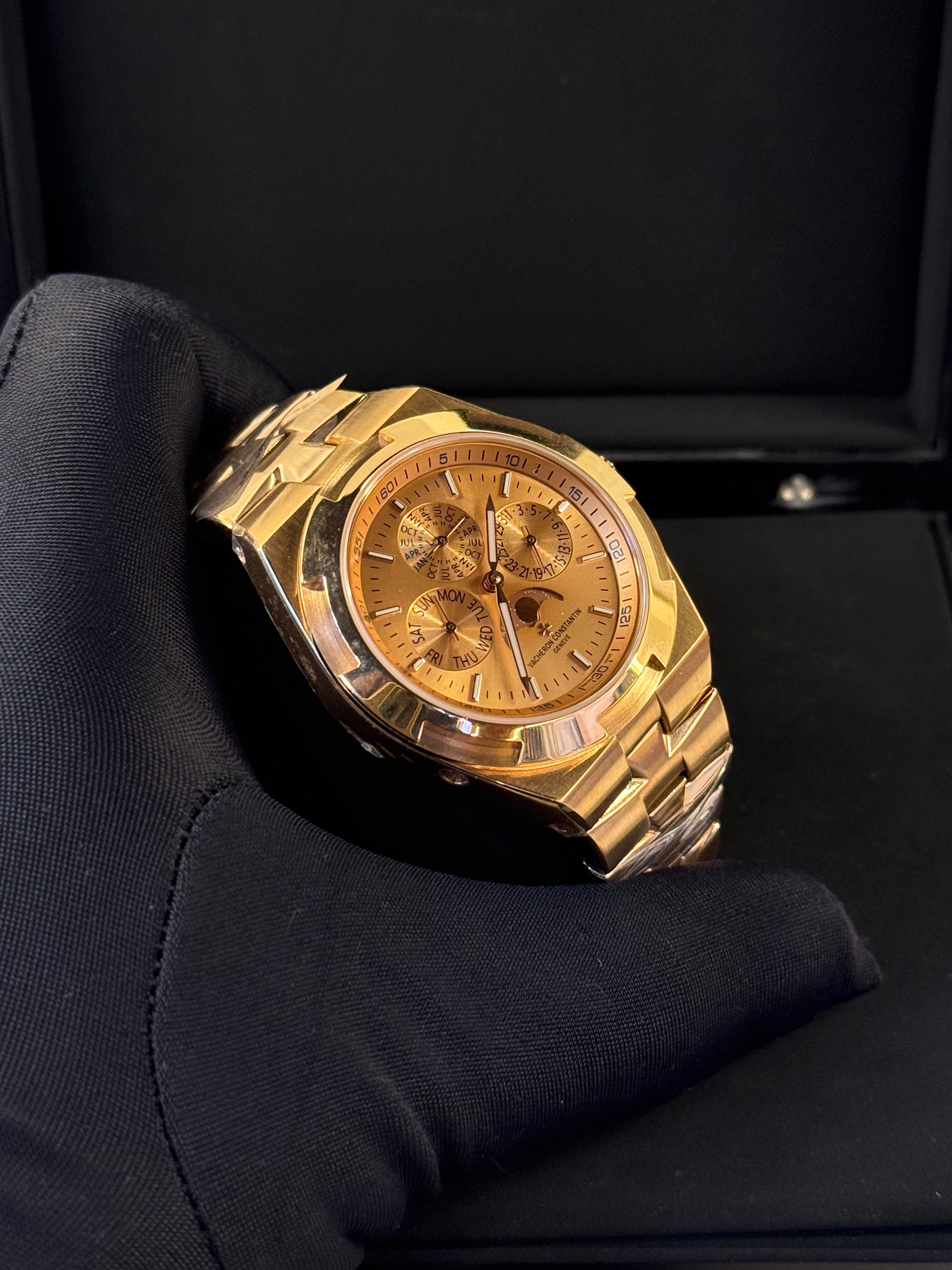 Vacheron Constantin Overseas