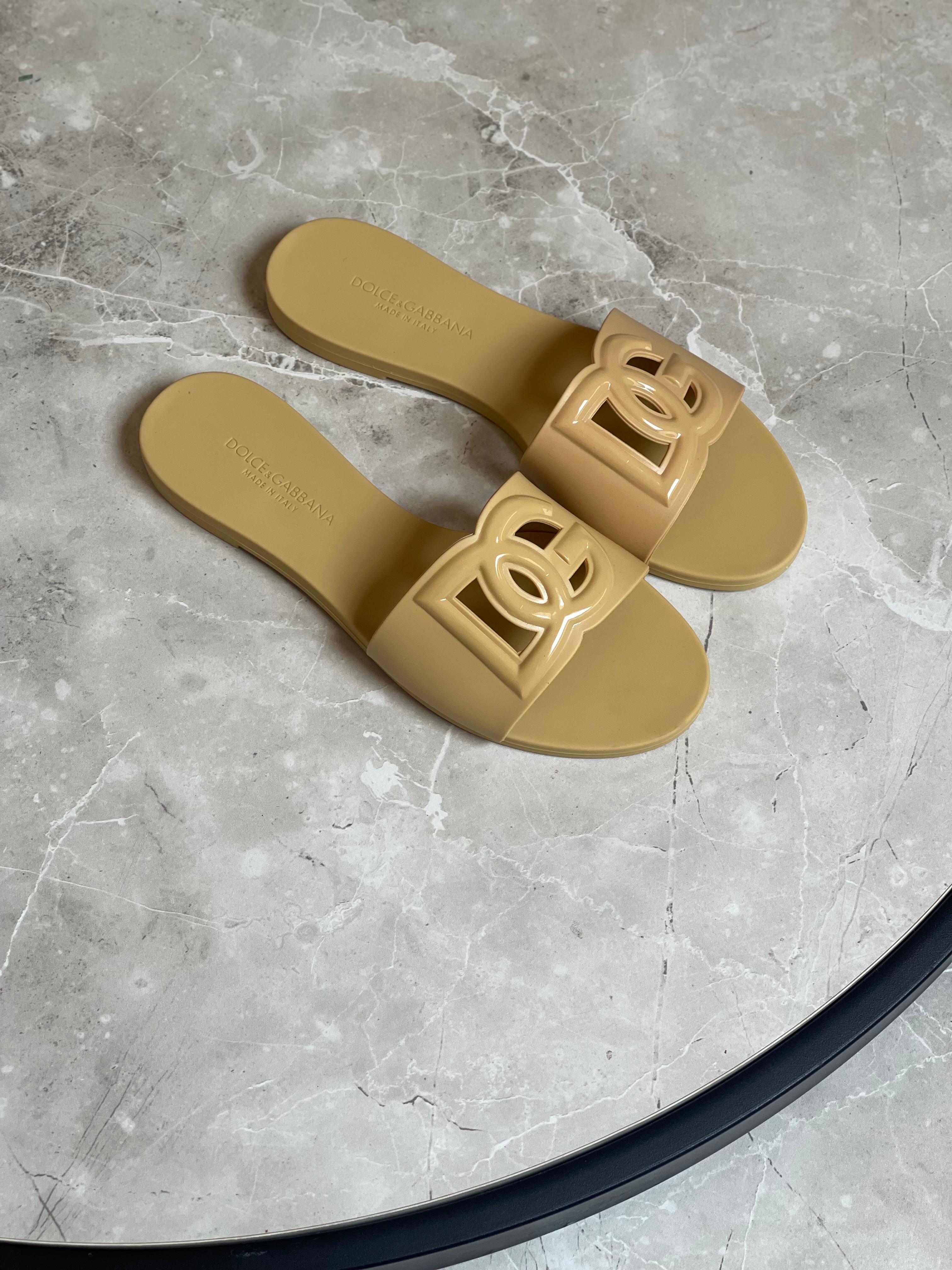 Dolce & Gabbana Bianca Logo Slide Sandal