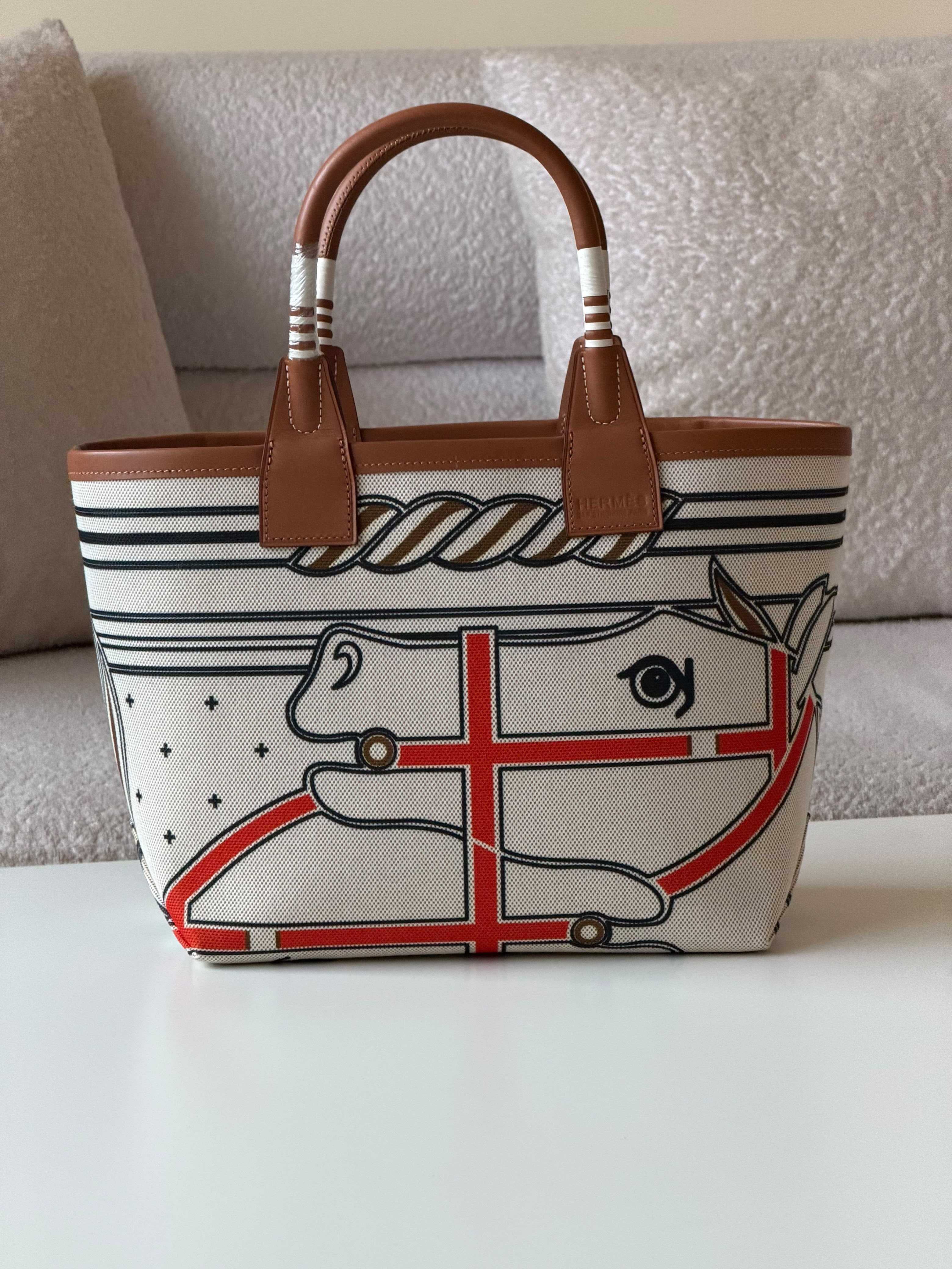Hermes Steeple 25cm