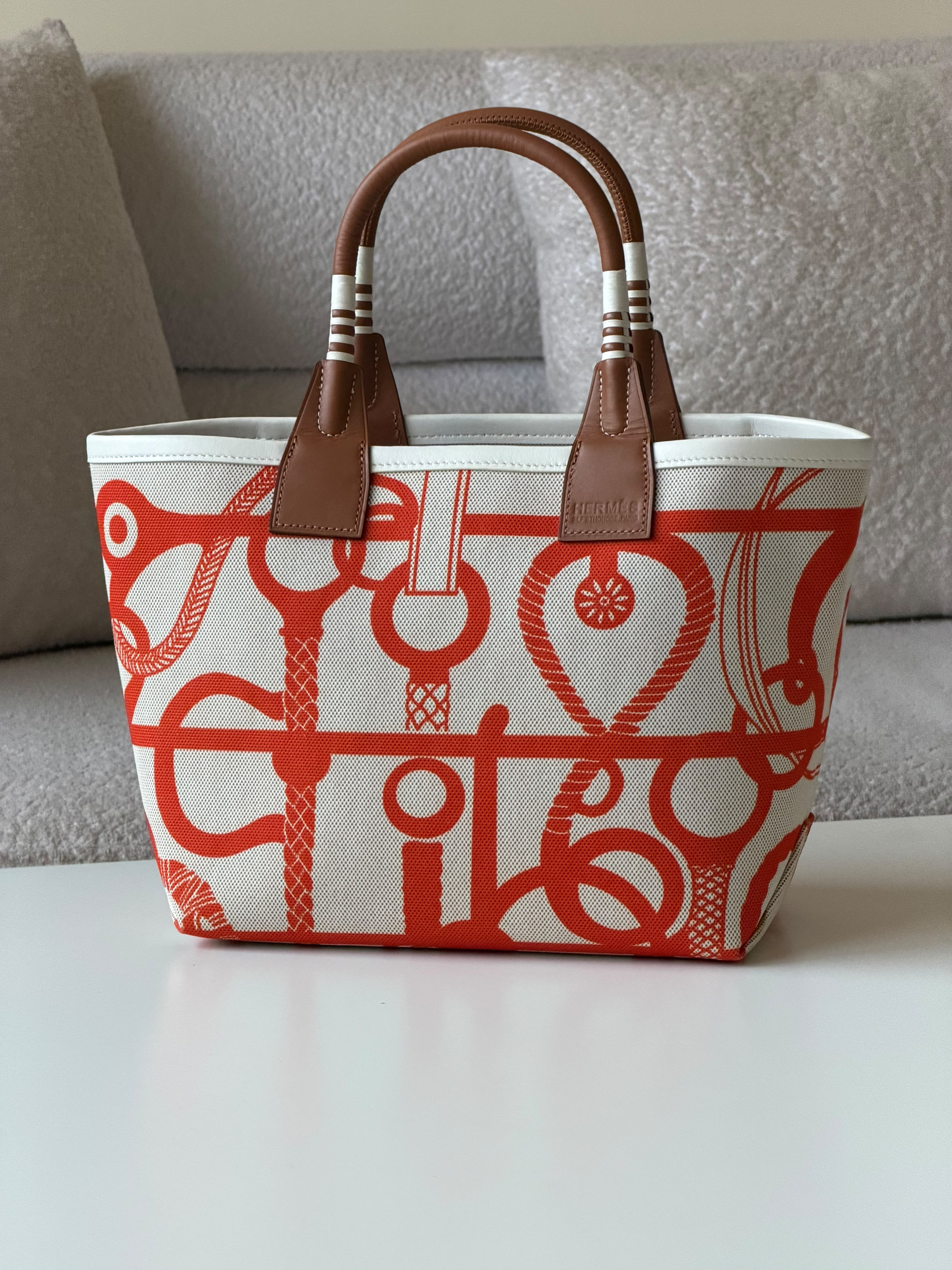Hermes Steeple 25cm