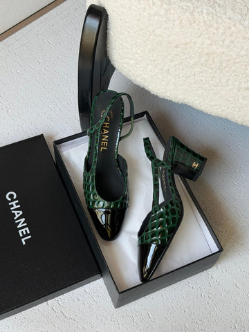 Chanel Two Tone Pumps in Crocodile Embossed
