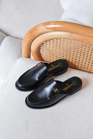 Cganel Shiny Calfskin Mules