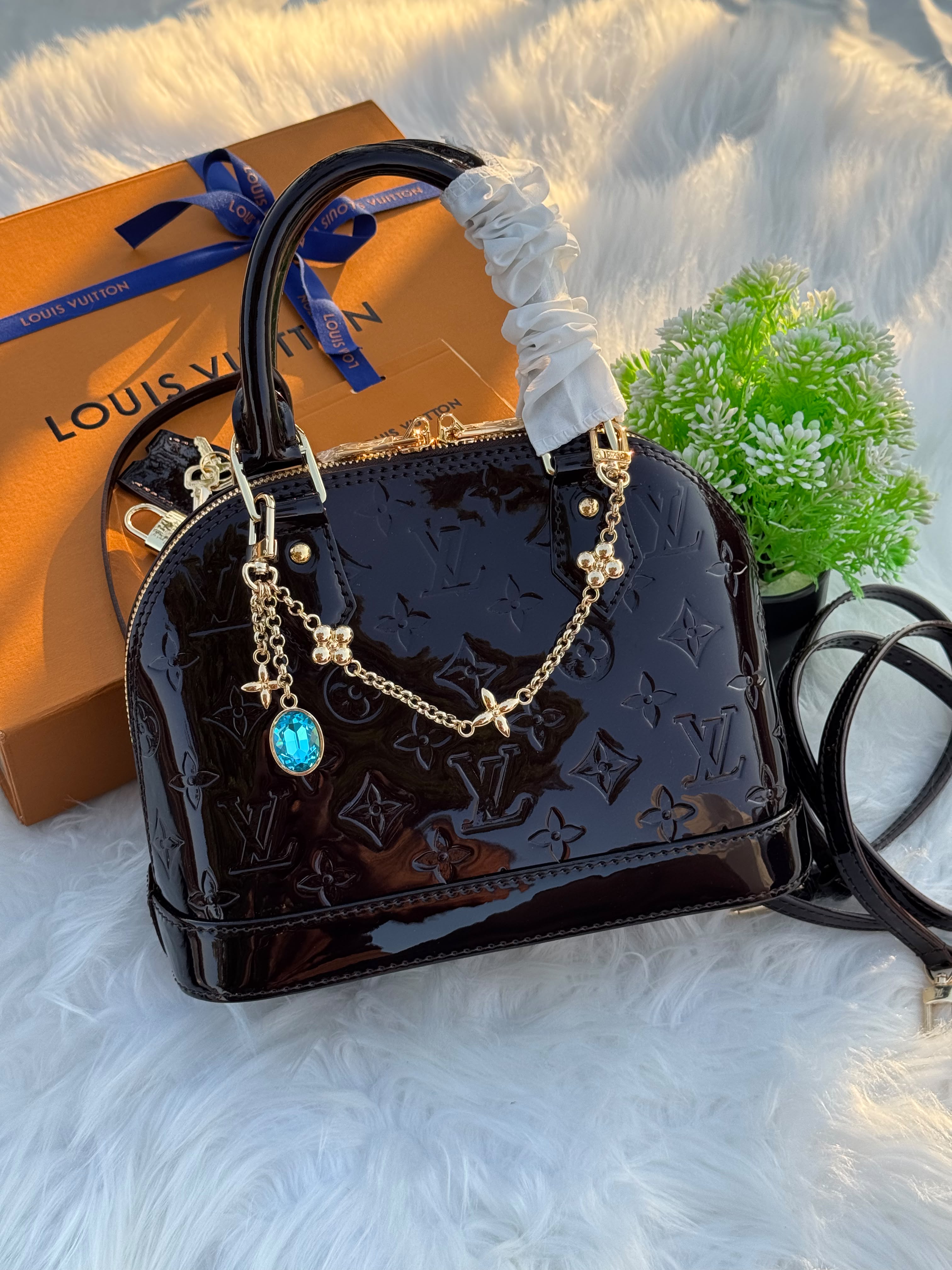 Louis Vuitton Alma 23cm