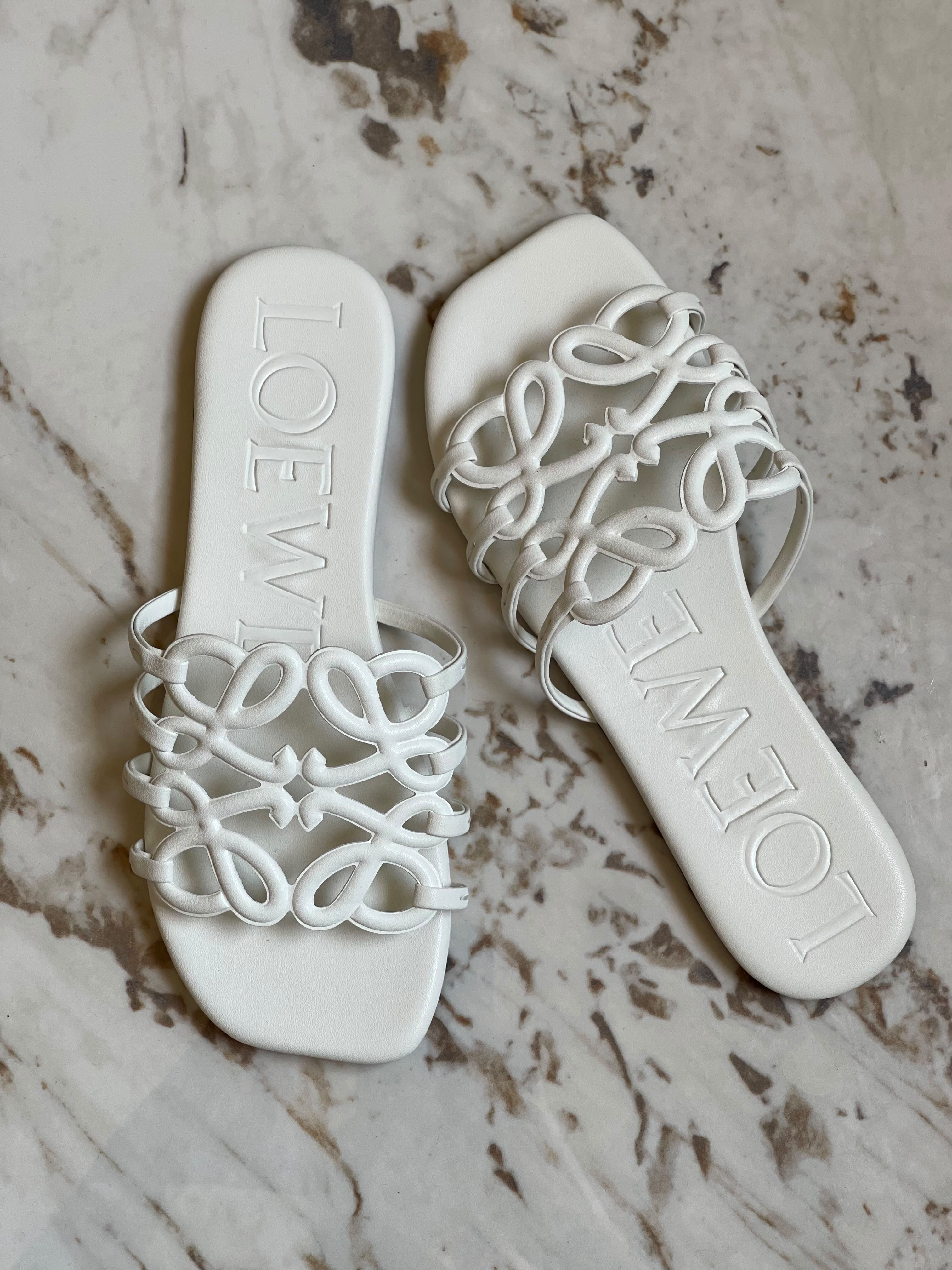 Loewe Petal Anagram Slides