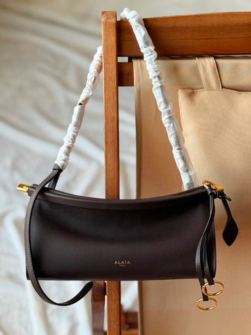 Alaia Le Click East West