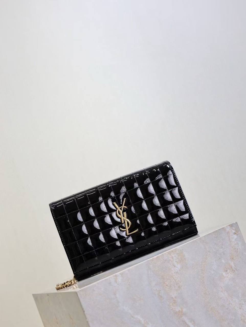 Saint laurent classic cassandre